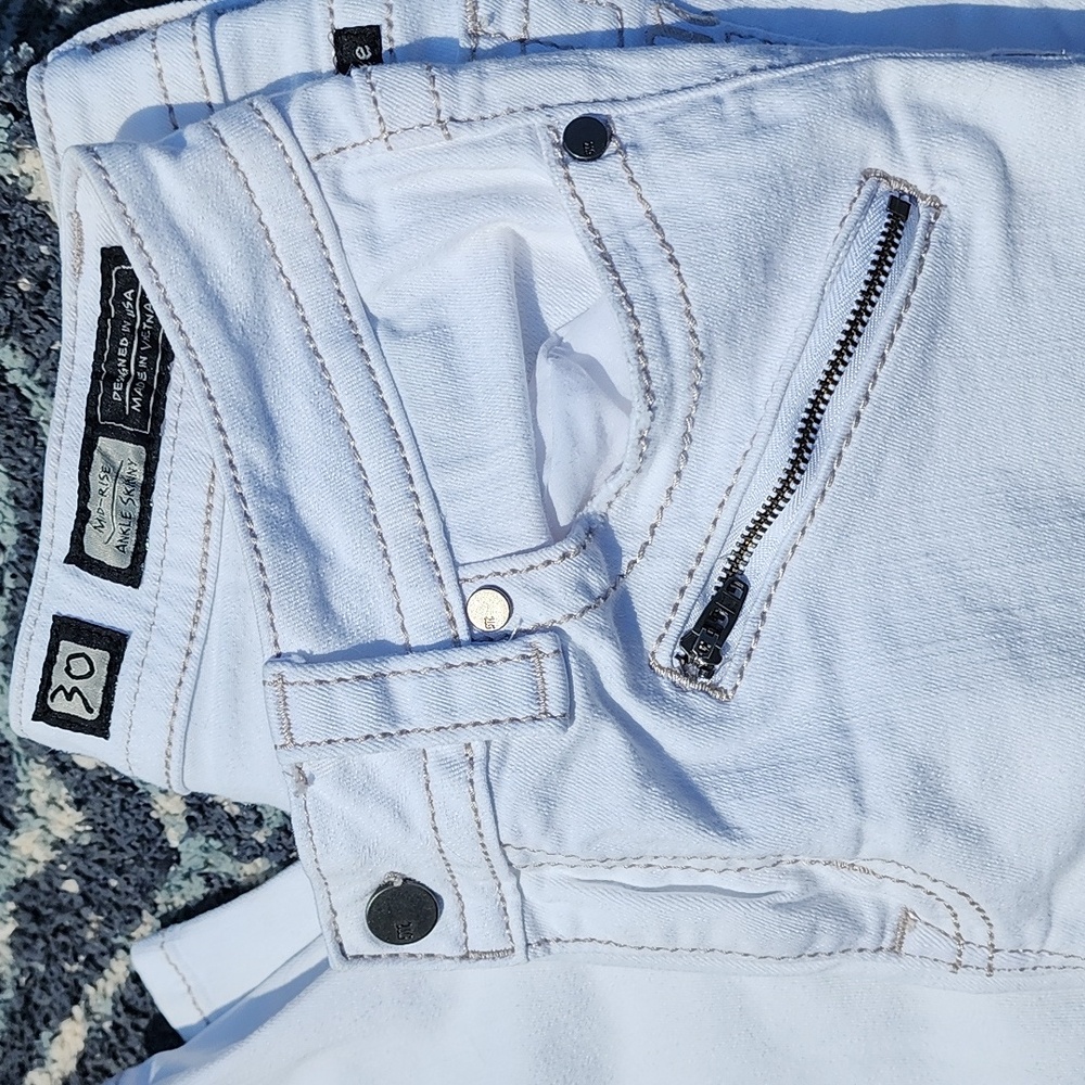 Miss me jeans 30 waist x 25" long